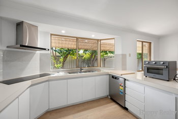 Listing image for 16 Geographe Way, THORNLIE  WA  6108