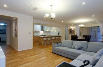 Listing image for 5 Araluen Bend, Aubin Grove  WA  6164