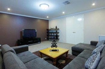 Listing image for 5 Araluen Bend, Aubin Grove  WA  6164
