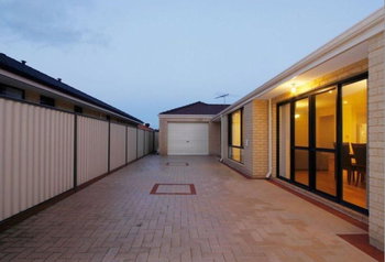 Listing image for 5 Araluen Bend, Aubin Grove  WA  6164
