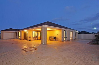Listing image for 5 Araluen Bend, Aubin Grove  WA  6164