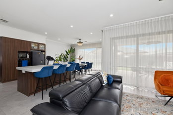 Listing image for 18 Nicholson Court, CANNING VALE  WA  6155