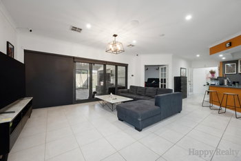 Listing image for 15 Longshaw Circuit, CANNING VALE  WA  6155
