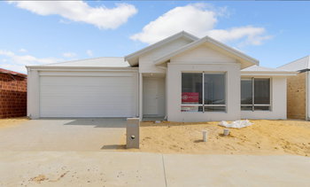 Listing image for 16 Kembla Way, Lakelands  WA  6180