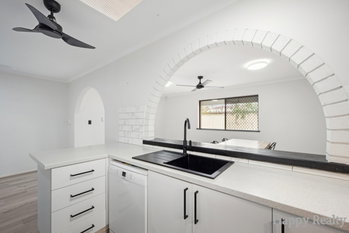 Listing image for 25 Mcnamara Drive, THORNLIE  WA  6108