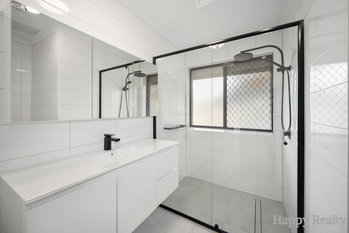 Listing image for 25 Mcnamara Drive, THORNLIE  WA  6108