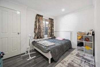 Listing image for 18 Parnell Way, CANNING VALE  WA  6155