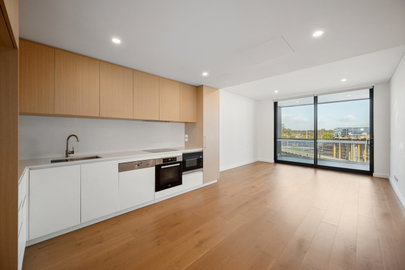 402/5 Shenton Road