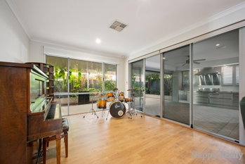 Listing image for 8 Ecru Court, SOUTHERN RIVER  WA  6110