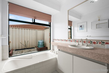 Listing image for 11 Grand Boulevard, CANNING VALE  WA  6155