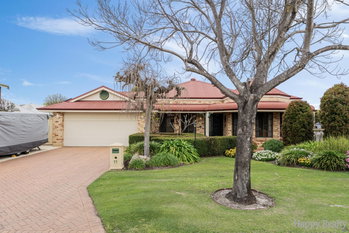 Listing image for 11 Grand Boulevard, CANNING VALE  WA  6155