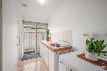 Listing image for 15 Teakwood Loop, THORNLIE  WA  6108