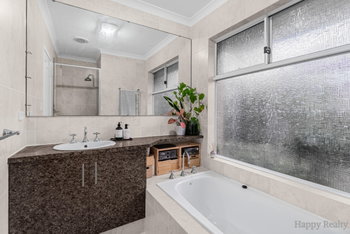 Listing image for 3 St Michaels Green, CANNING VALE  WA  6155