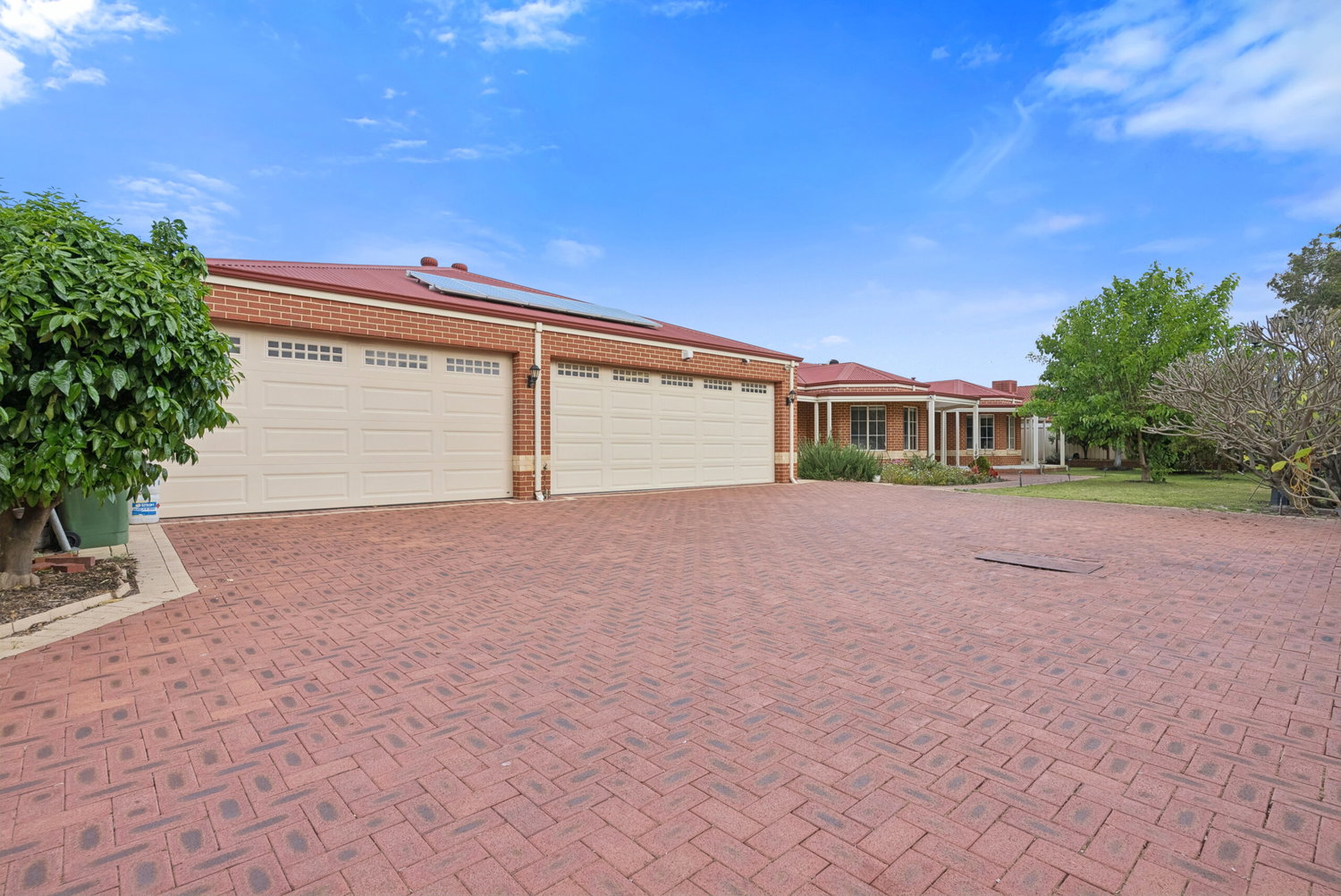 Listing image for 3 Thomasia St, Huntingdale  WA  6110