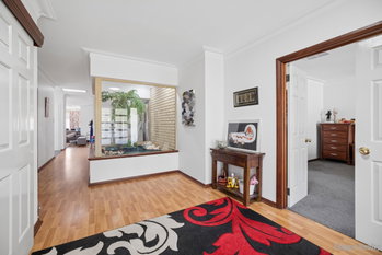 Listing image for 6 Victoria Court, THORNLIE  WA  6108