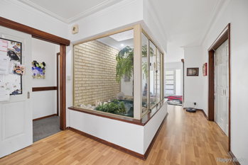 Listing image for 6 Victoria Court, THORNLIE  WA  6108