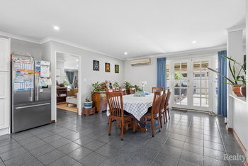 Listing image for 17 Wisteria Place, THORNLIE  WA  6108