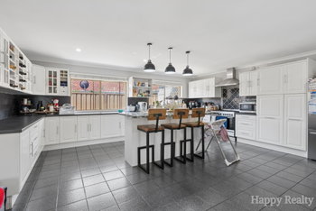 Listing image for 17 Wisteria Place, THORNLIE  WA  6108