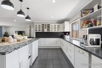 Listing image for 17 Wisteria Place, THORNLIE  WA  6108