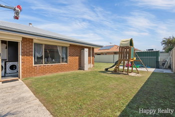 Listing image for 17 Wisteria Place, THORNLIE  WA  6108