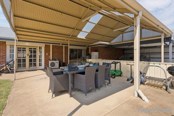 Listing image for 17 Wisteria Place, THORNLIE  WA  6108