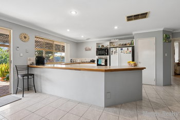 Listing image for 18 Wisteria Place, THORNLIE  WA  6108