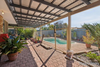 Listing image for 18 Wisteria Place, THORNLIE  WA  6108