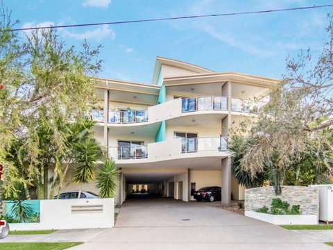 8/7 Sutton Street, Redcliffe