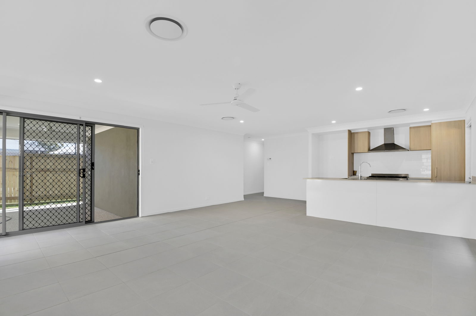 Listing image for 16 Hilltop Cct, Pallara  QLD  4110