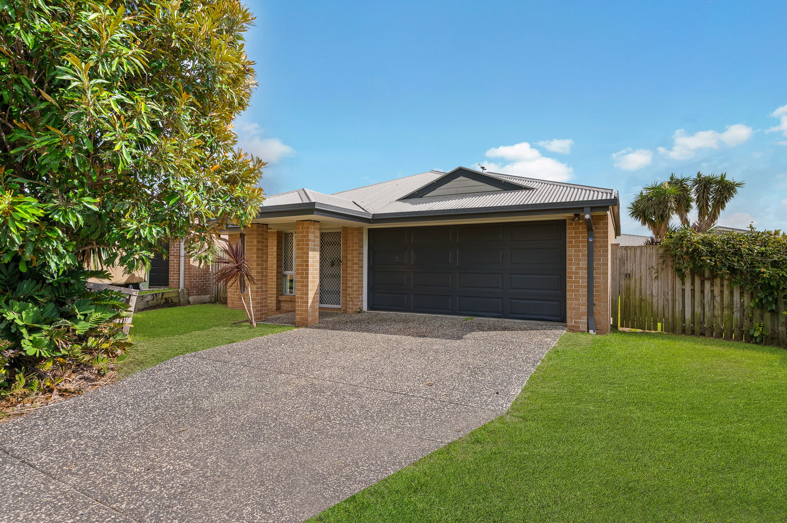 Listing image for 18 Cyan Ct, Morayfield  QLD  4506
