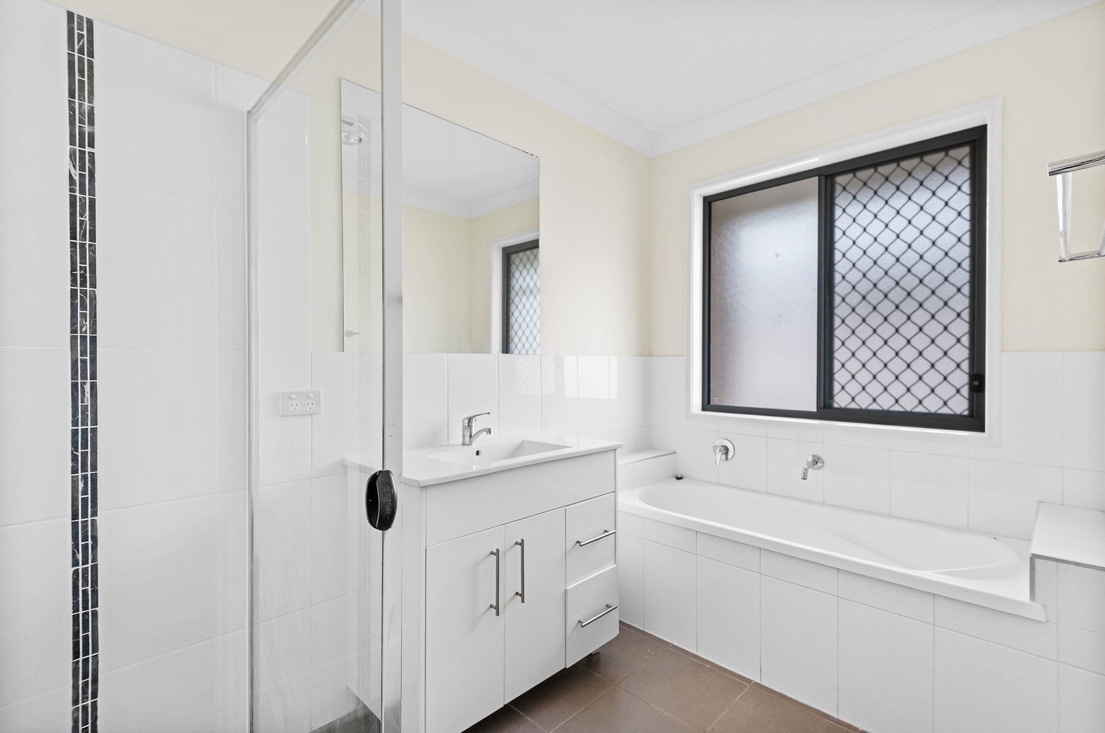 Listing image for 18 Cyan Ct, Morayfield  QLD  4506