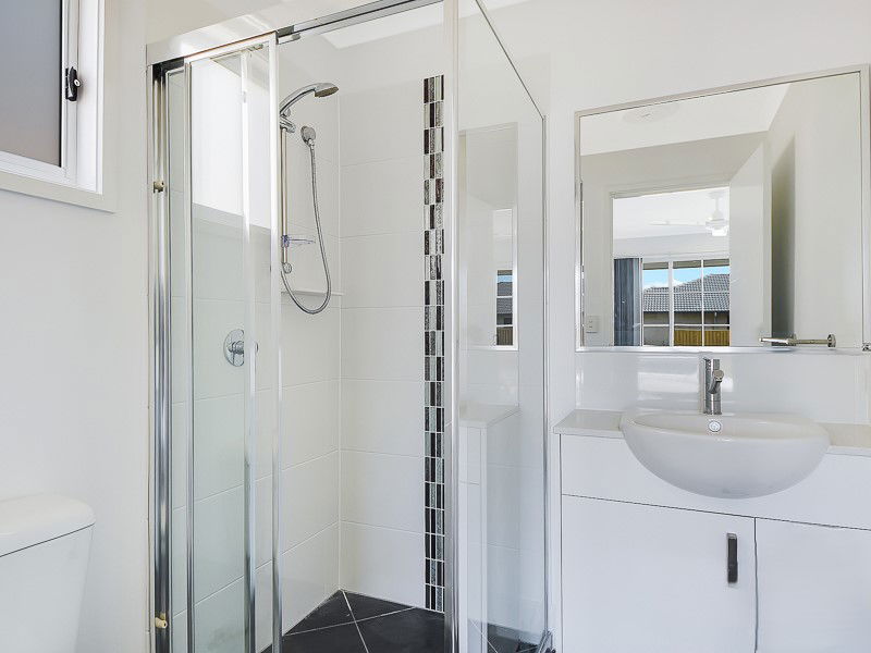 Listing image for 2/13 Weedbrook St, Park Ridge  QLD  4125