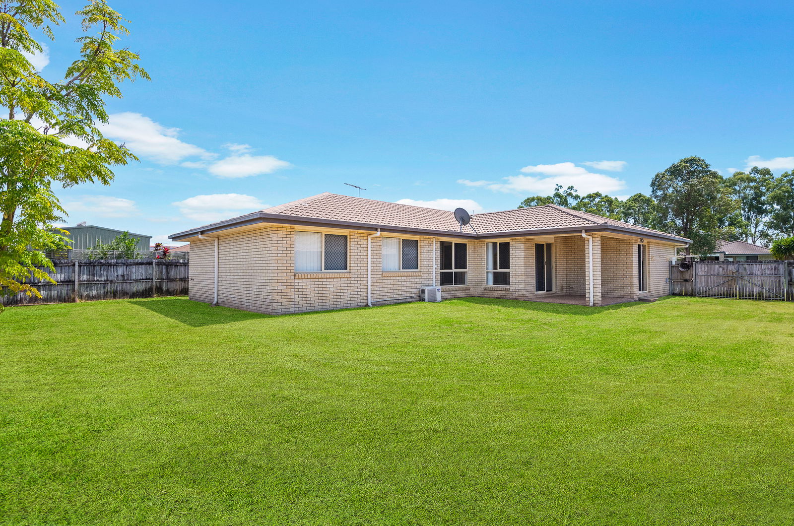 Listing image for 31 Renmark Cr, Caboolture South  QLD  4510