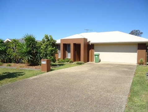 9 Rhiannon Ct, Bellmere