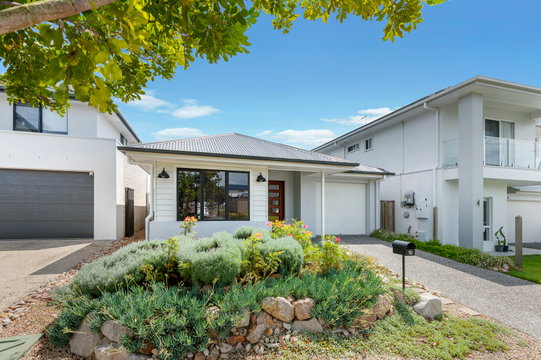 10 Bank Street, Griffin