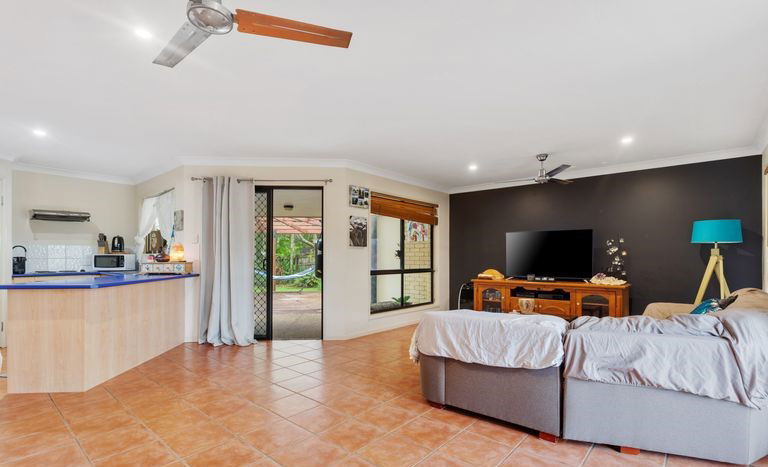 Listing image for 11 Tiverton Place, Landsborough  QLD  4550