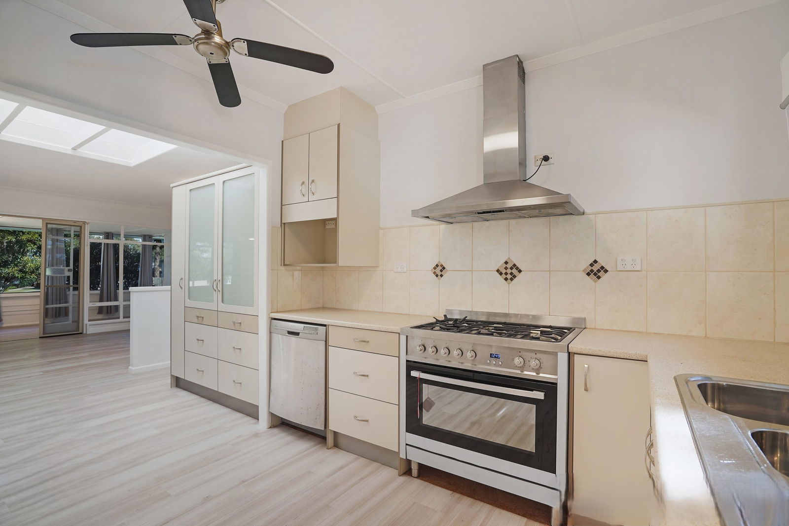 Listing image for 18 Rogers Road, Clontarf  QLD  4019