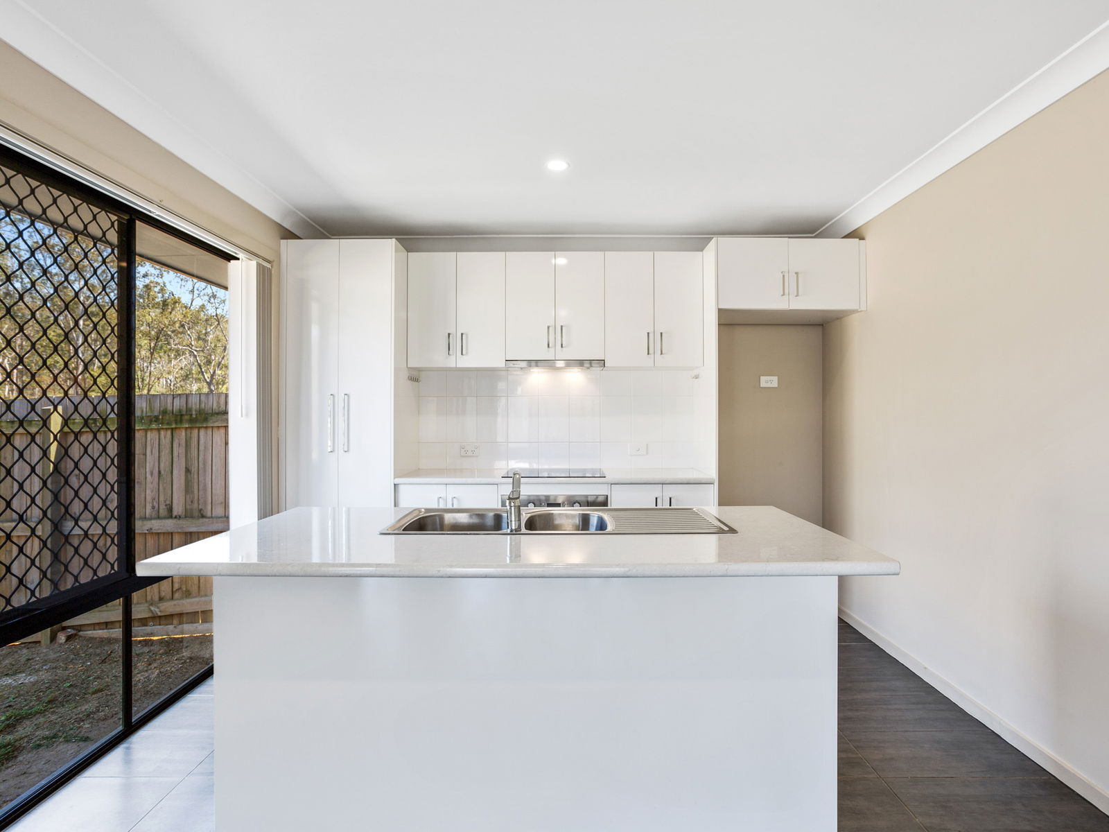 Listing image for 1/8 Innes Cres, Bundamba  QLD  4304