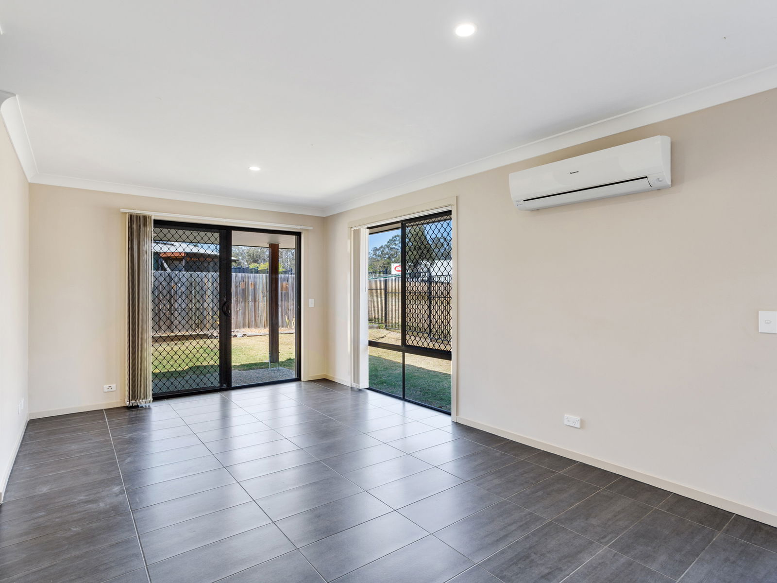 Listing image for 1/8 Innes Cres, Bundamba  QLD  4304