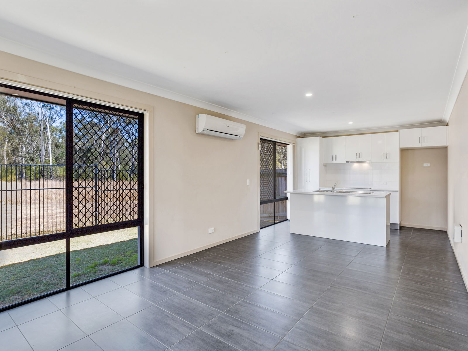 Listing image for 1/8 Innes Cres, Bundamba  QLD  4304