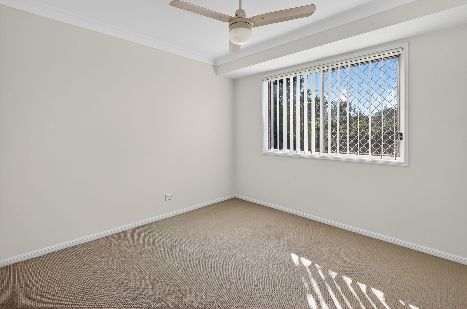 Listing image for 32 Tylah St, Kallangur  QLD  4503