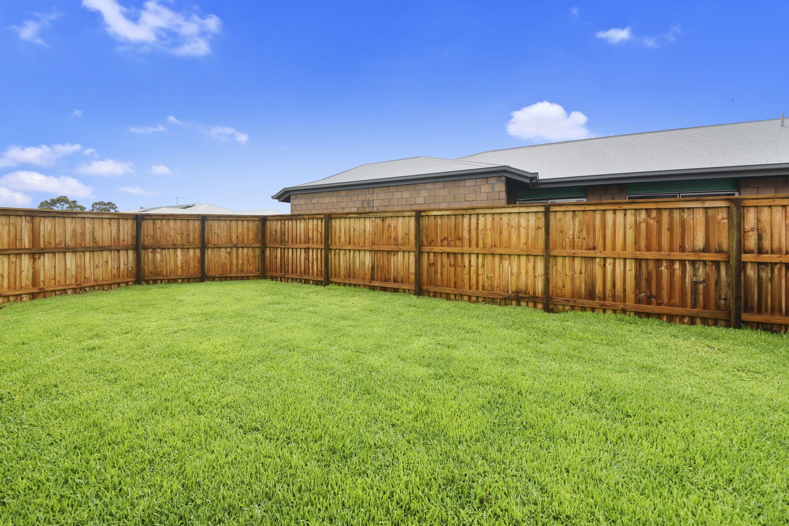 Listing image for 8 Emerald Place, Kallangur  QLD  4503