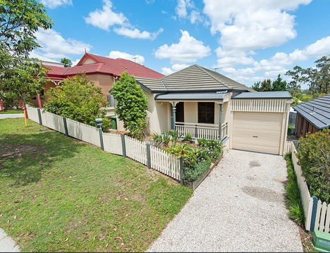 6 Clearpoint Way, Springfield Lakes