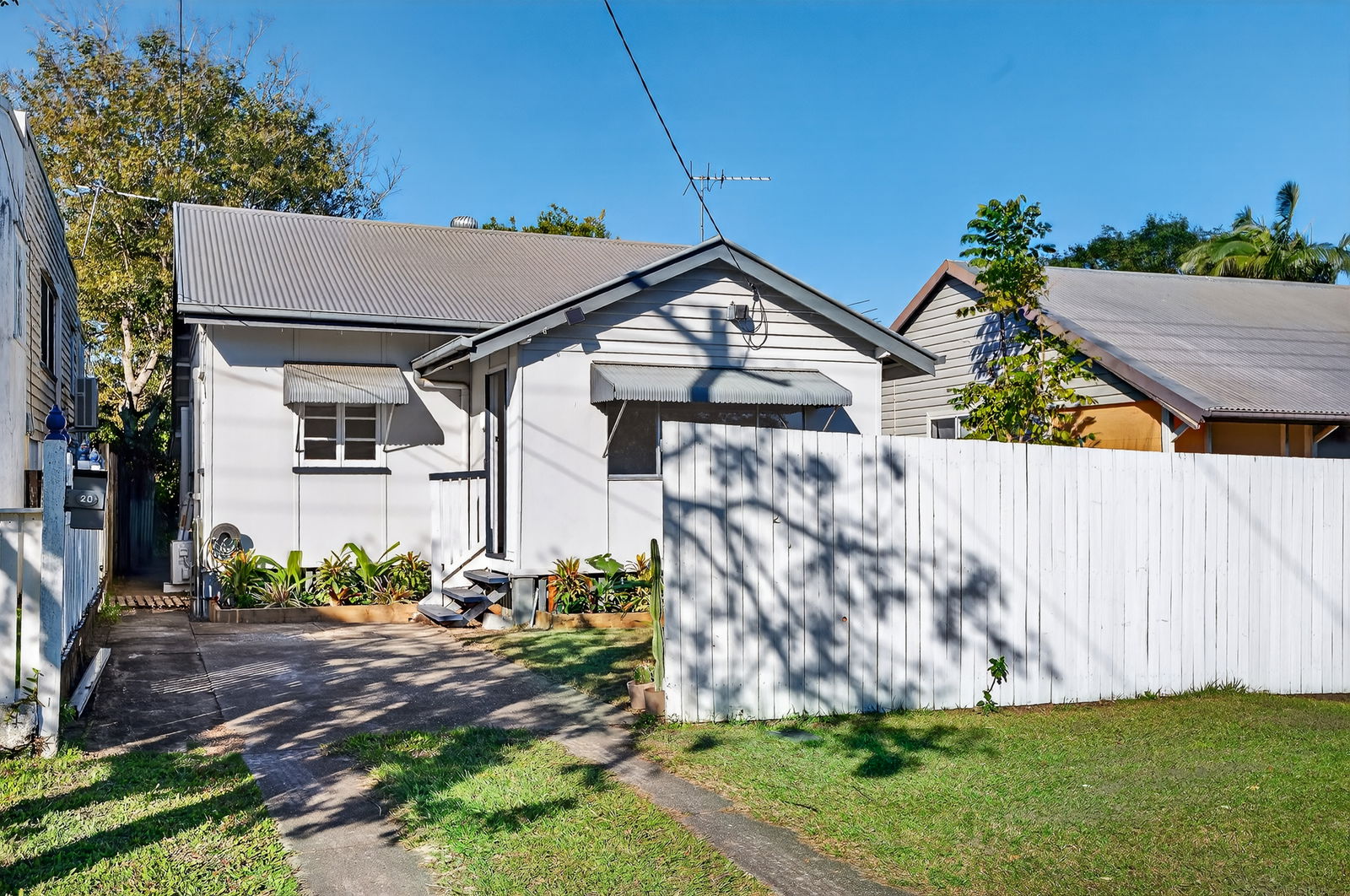 Listing image for 20 Donald Street, Woody Point  Qld  4019