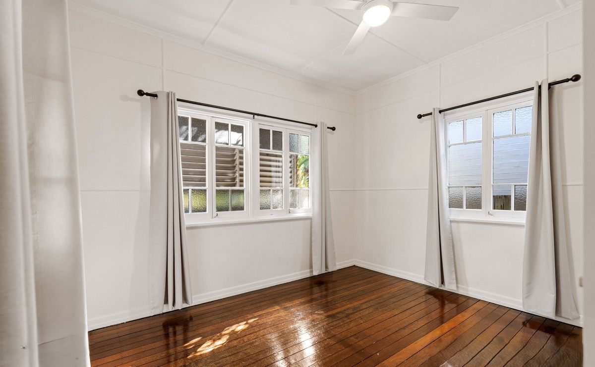 Listing image for 8 Donald Street, Woody Point  QLD  4019