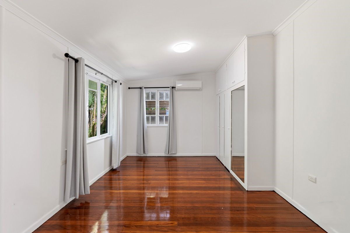 Listing image for 8 Donald Street, Woody Point  QLD  4019