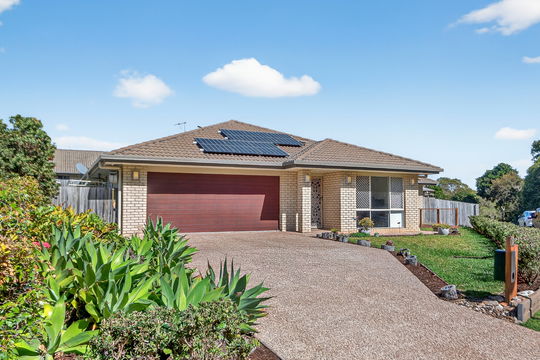 62 Sandalwood Crescent, Griffin