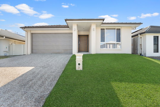 31 Imperial Crescent, Narangba