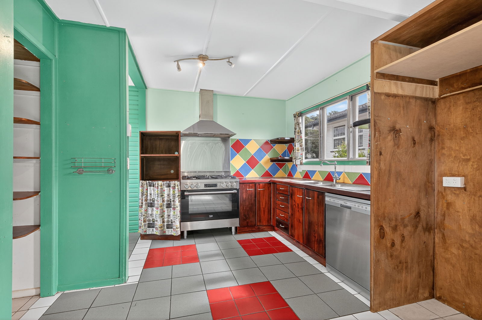 Listing image for 15 Kenward Street, Geebung  QLD  4034