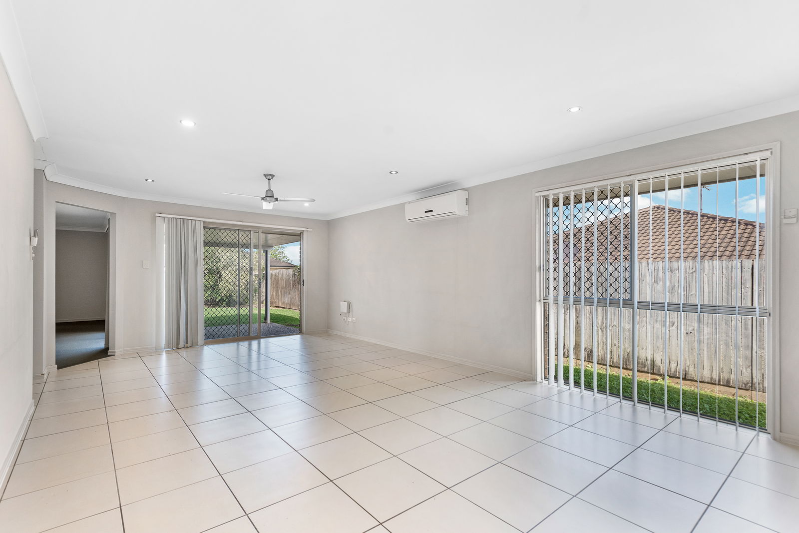 Listing image for 2 Outlook Ct, Kallangur  QLD  4503